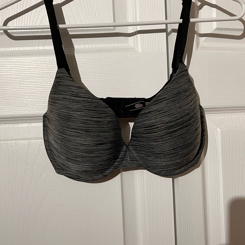 Victoria's Secret Charcoal and Black Bra 32DD